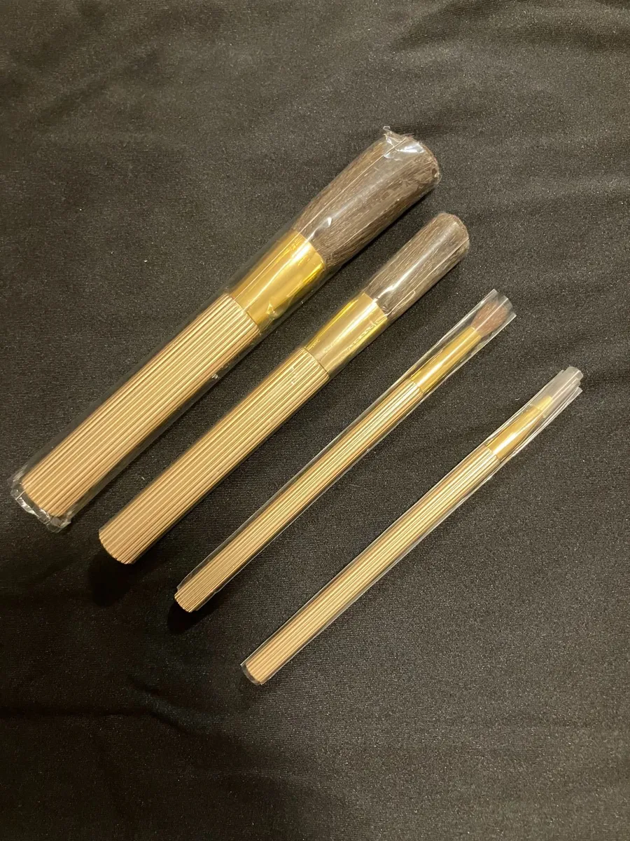 ESTEE LAUDER 4-Piece Make up Brush Set - Image 1