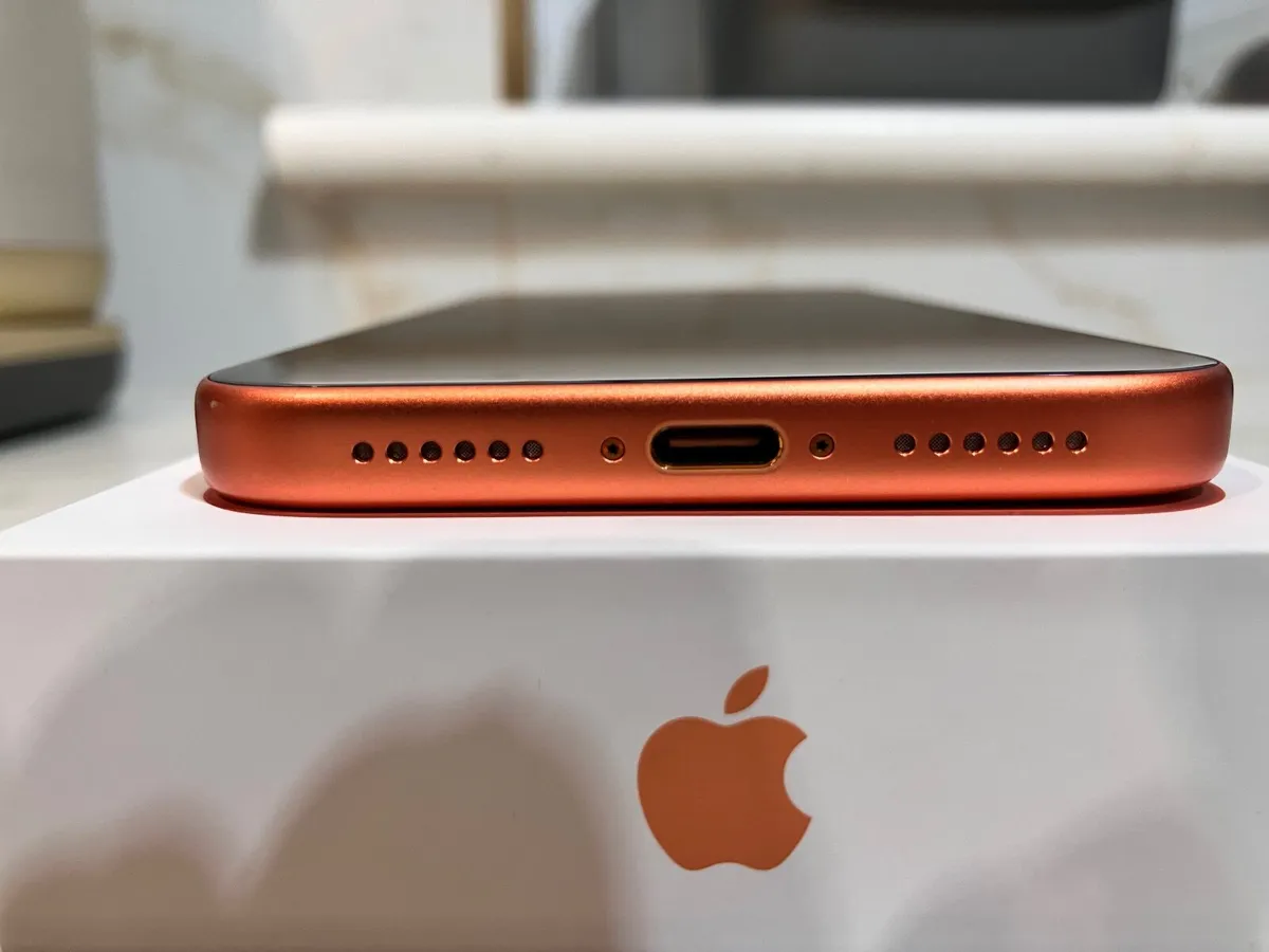 iPhone 17 Pro Max Cosmic Orange 256GB - Image 2