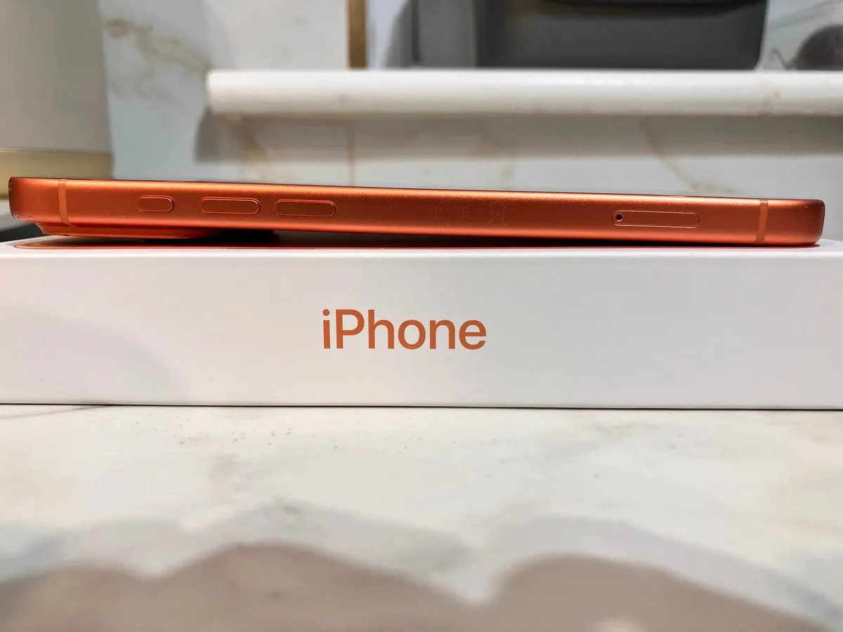iPhone 17 Pro Max Cosmic Orange 256GB - Image 3