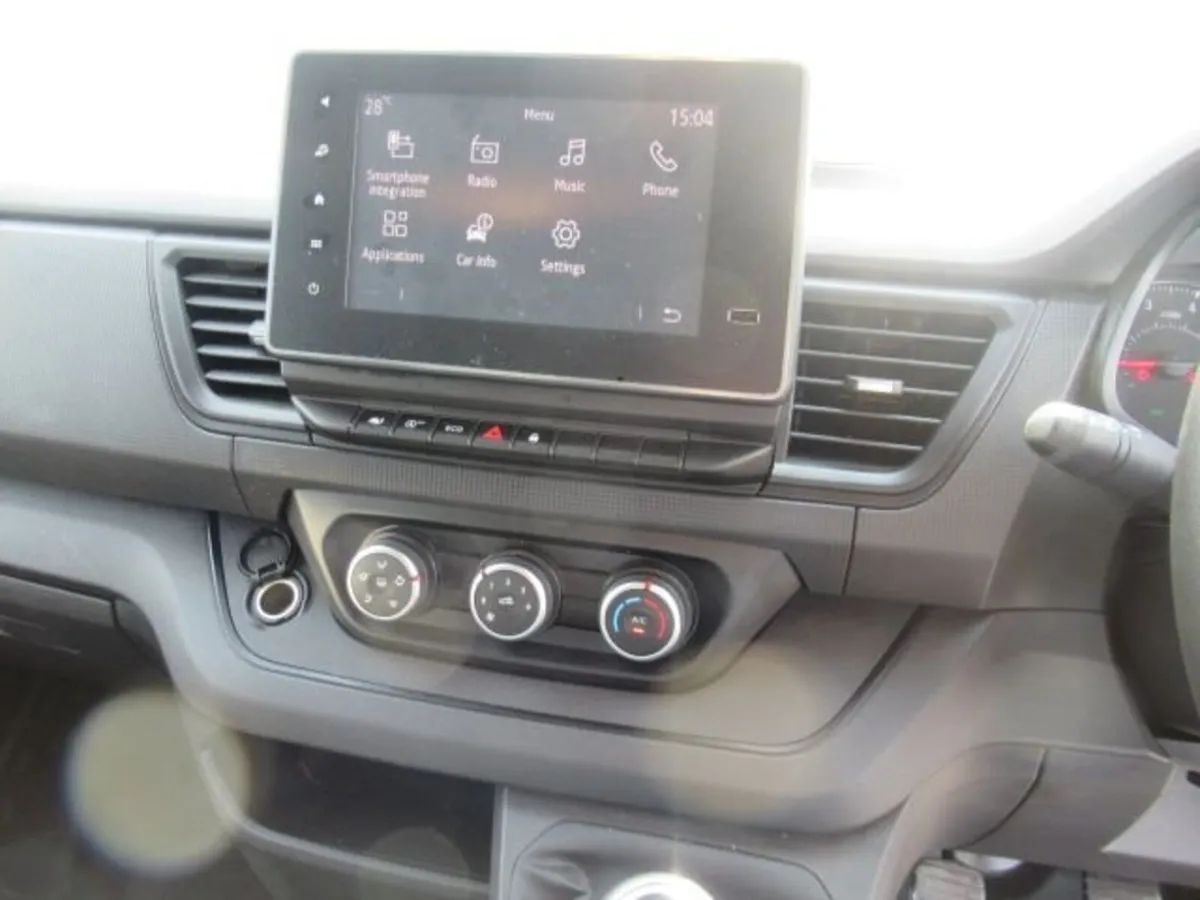 2.0 dCi Blue LL30 Advance Panel Van 5dr Diesel Man - Image 4
