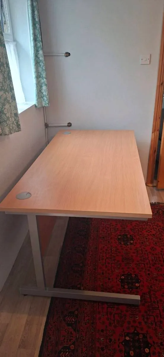 Office desk - Image 1