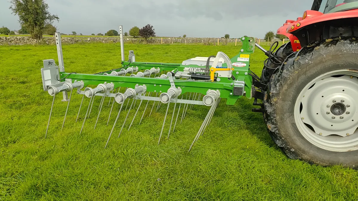 Tolmet fertiliser spreader - Image 3