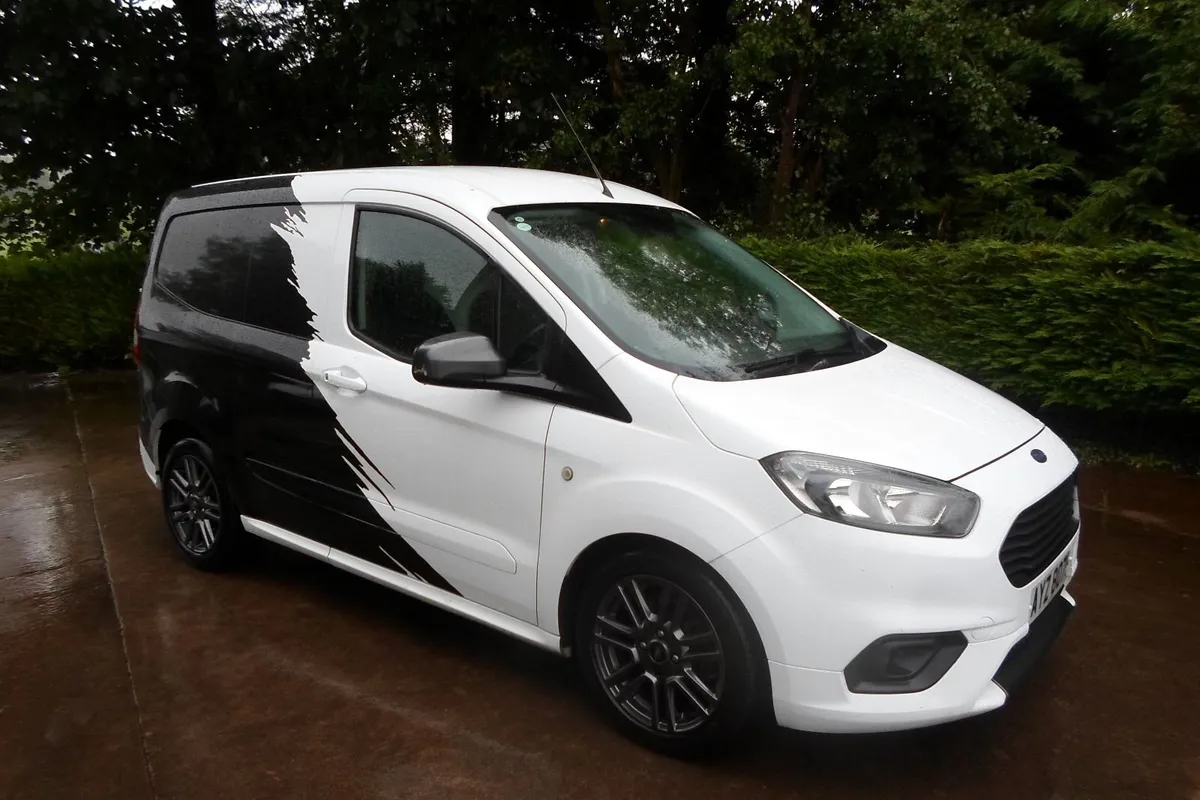 Ford Transit 2021 - Image 1