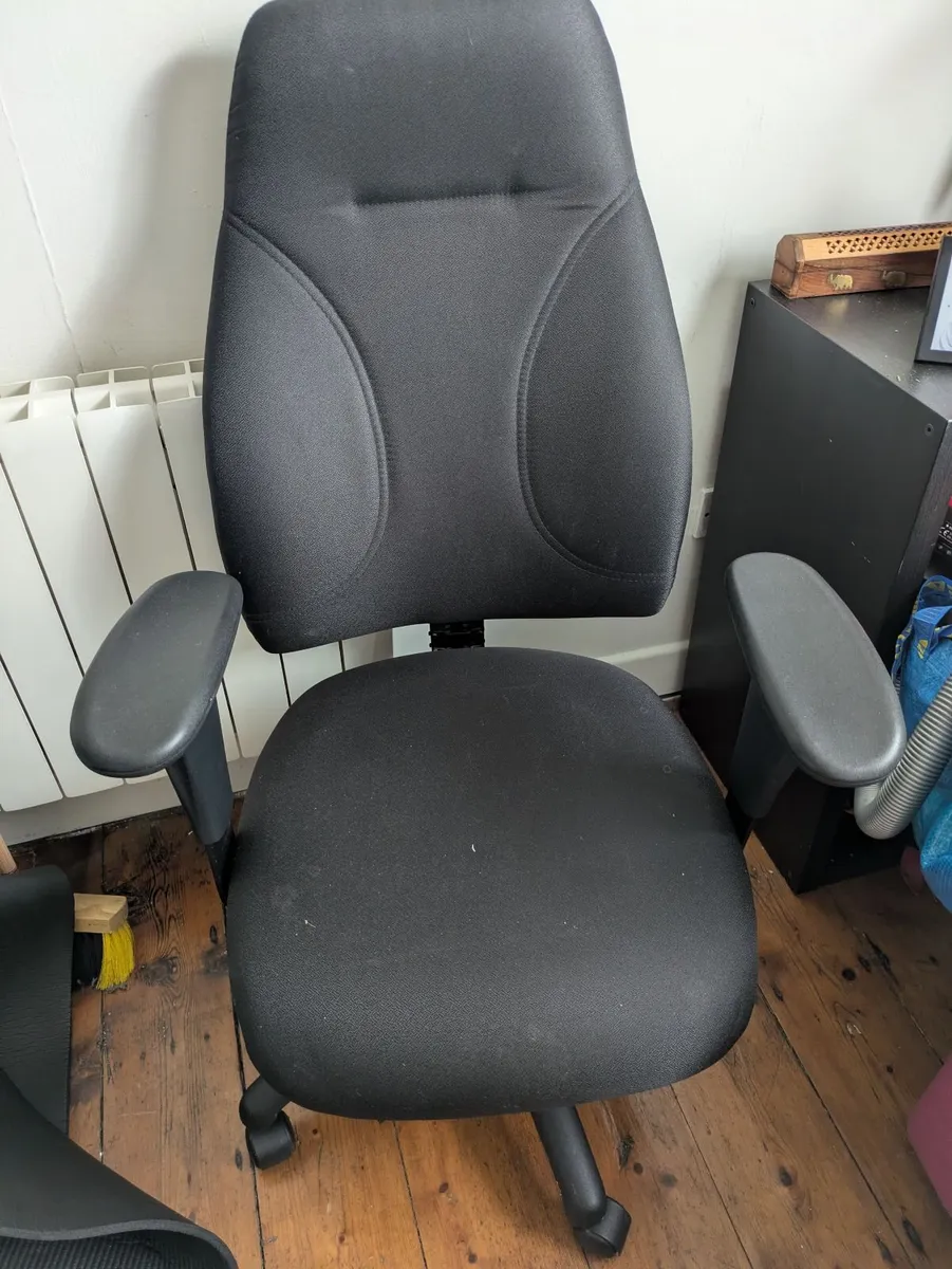 Office chair - Image 2