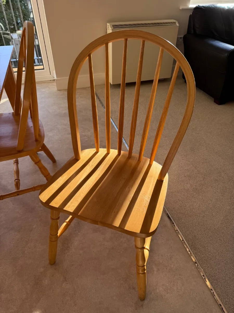 Table and 4 chairs - Image 3