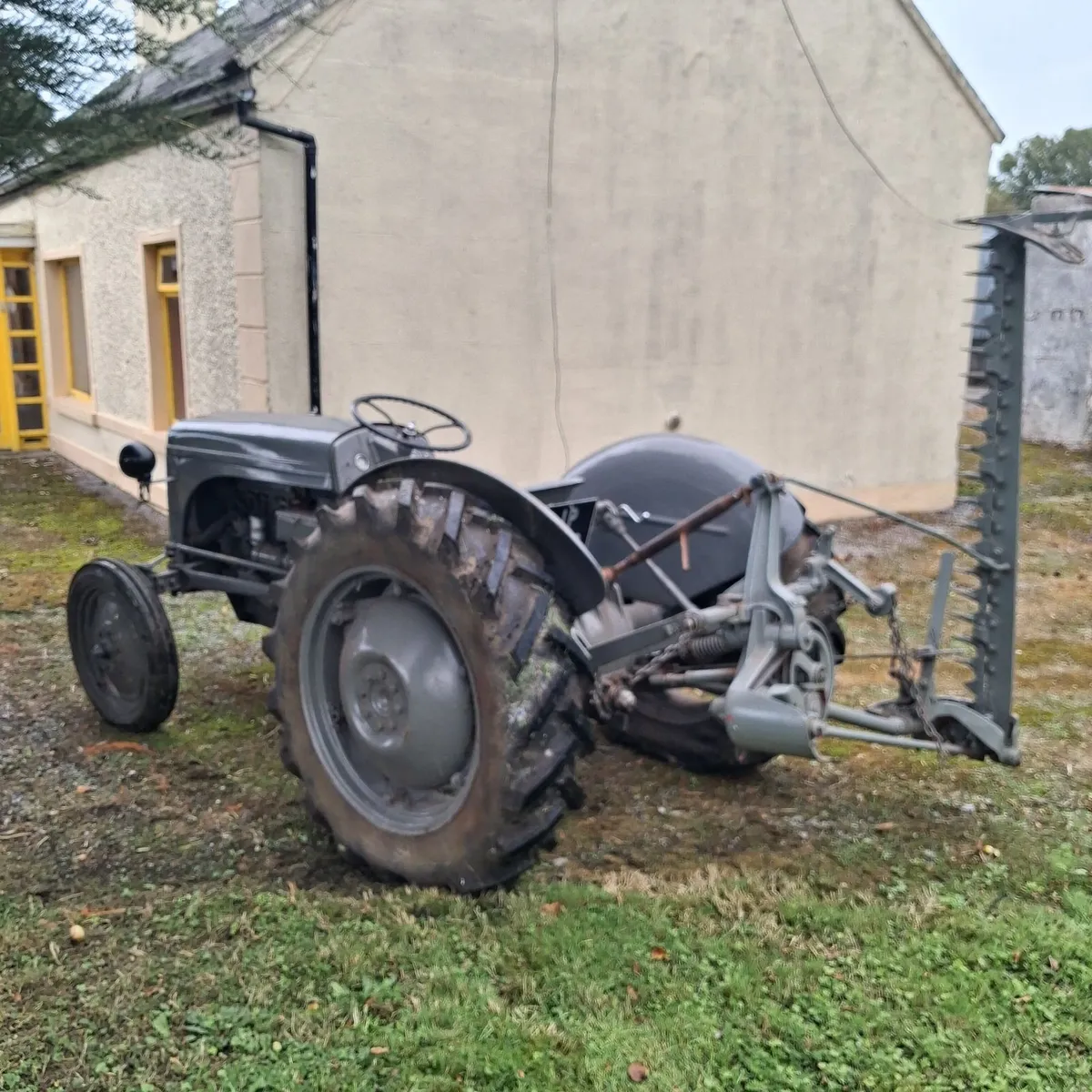 Vintage tractor Ferguson TVO 1950 - Image 2
