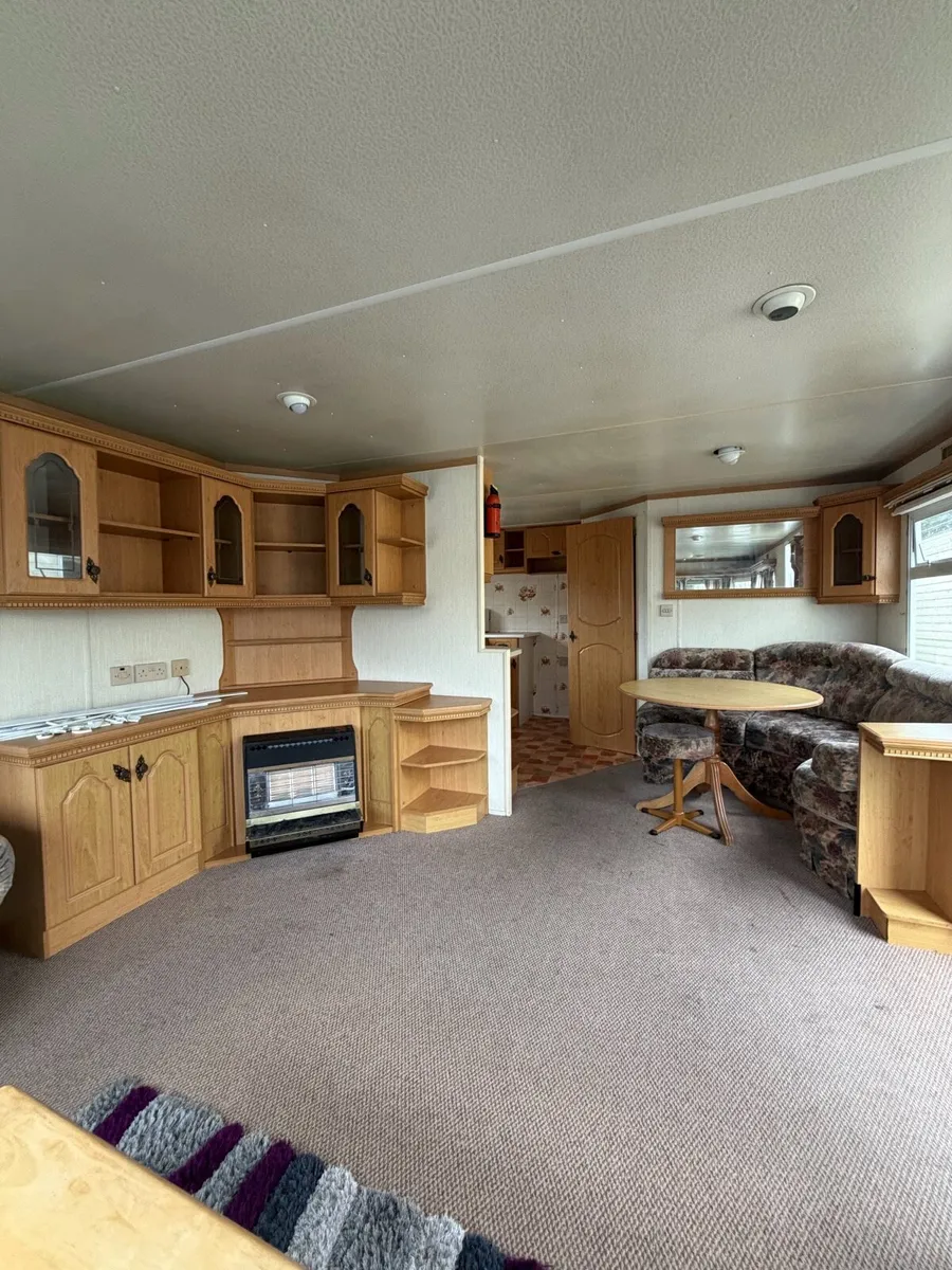Willerby Granada 35 x 12 x 3 - Image 3
