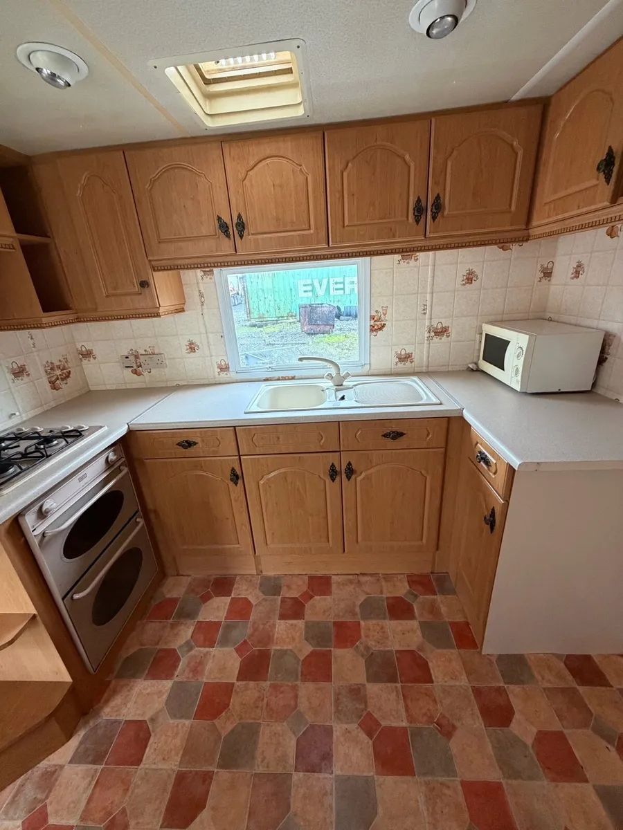 Willerby Granada 35 x 12 x 3 - Image 4