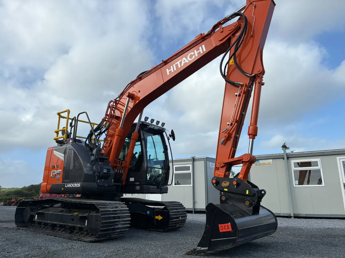Hitachi ZX135US-7B - Image 2