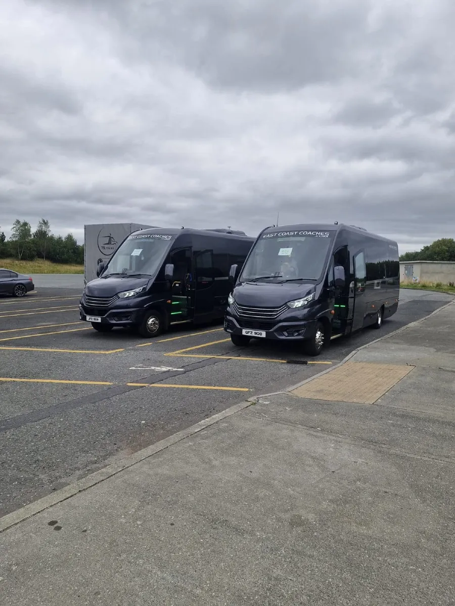 Iveco 33 Seater Midi Coach - Image 1