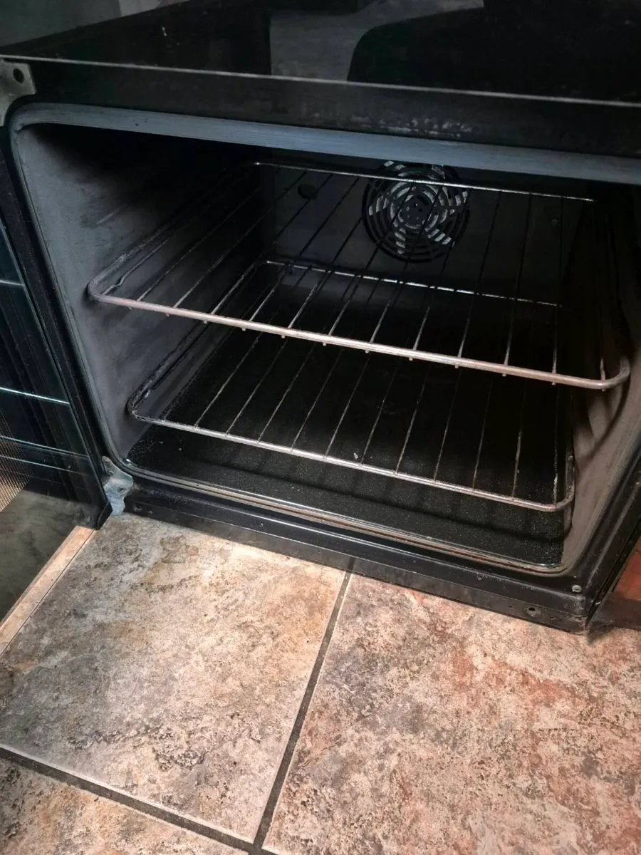 Zanussi freestanding cooker electric - Image 4