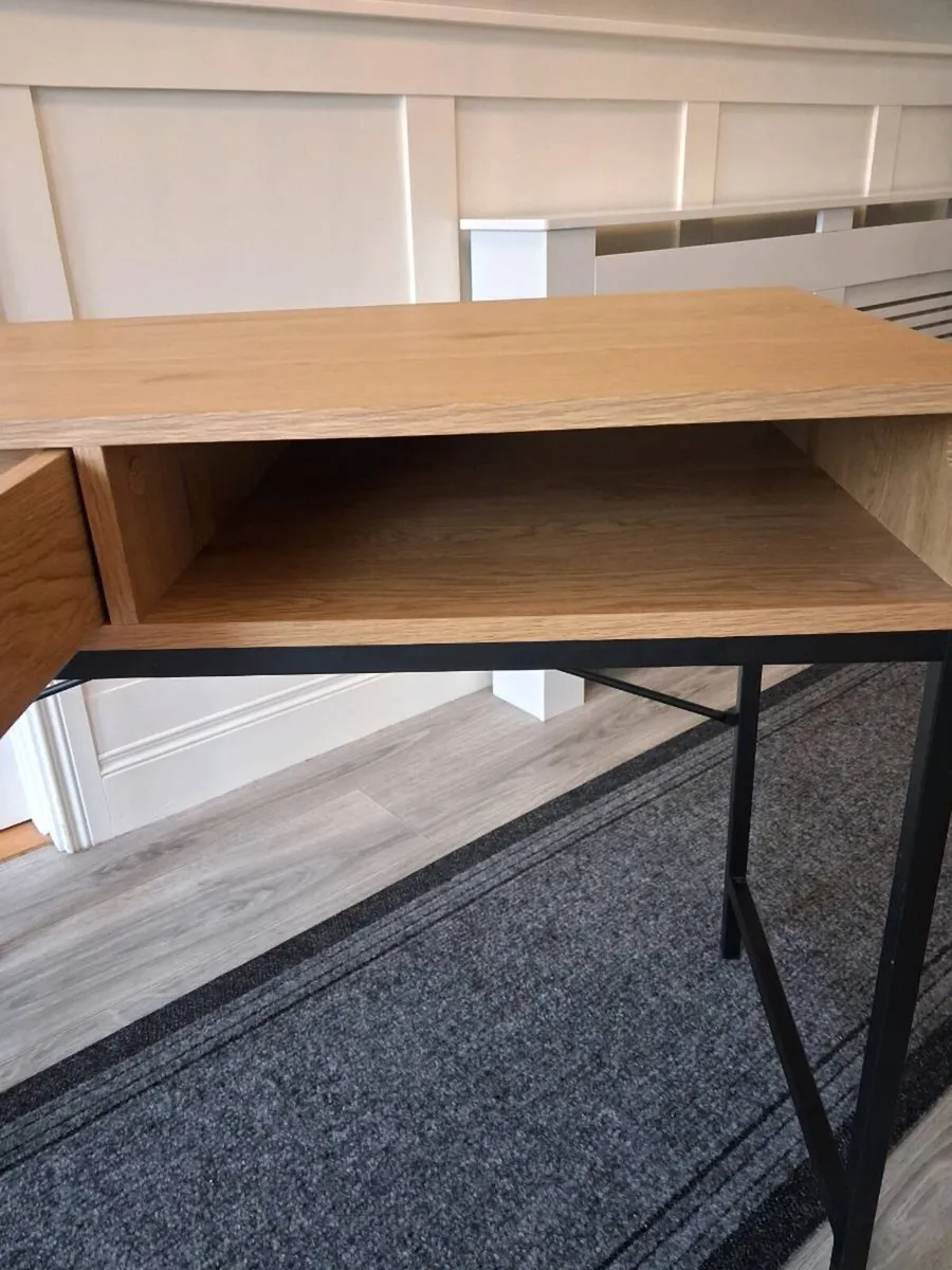 Computer table - Image 3