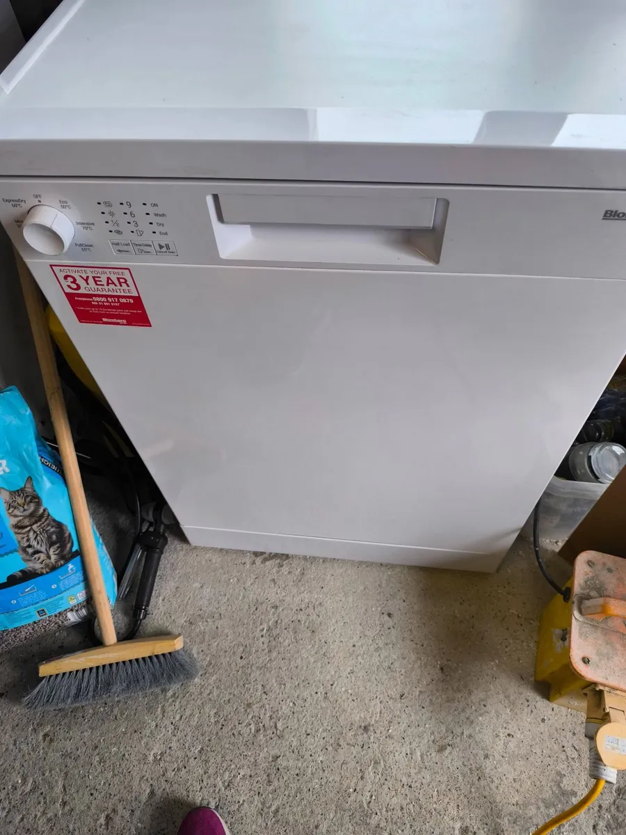 Dishwasher - Image 1