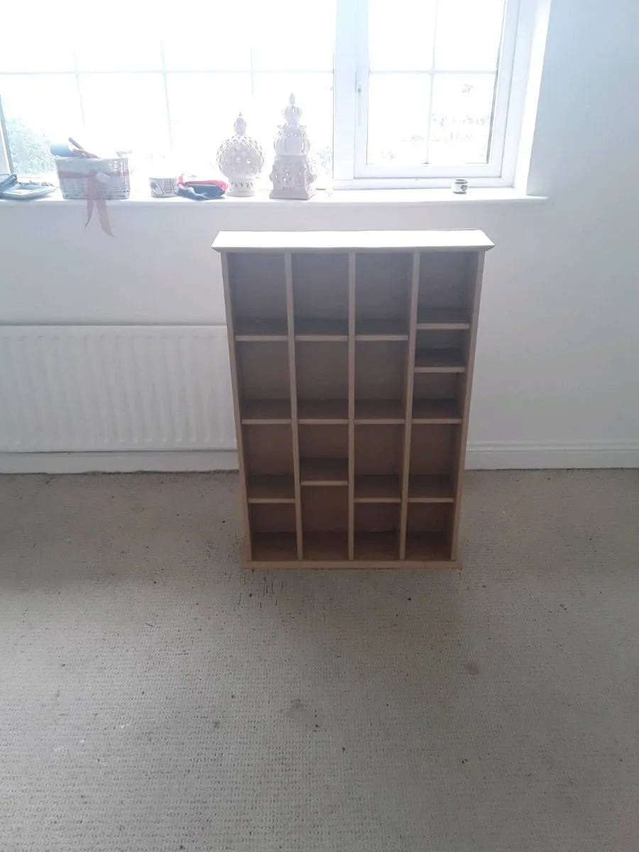 DVD storage  shelves 10euro - Image 4