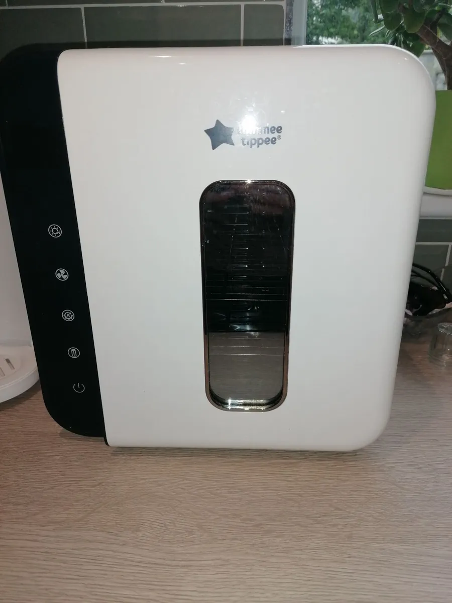 Tommee tippee UV bottle steriliser and dryer - Image 2
