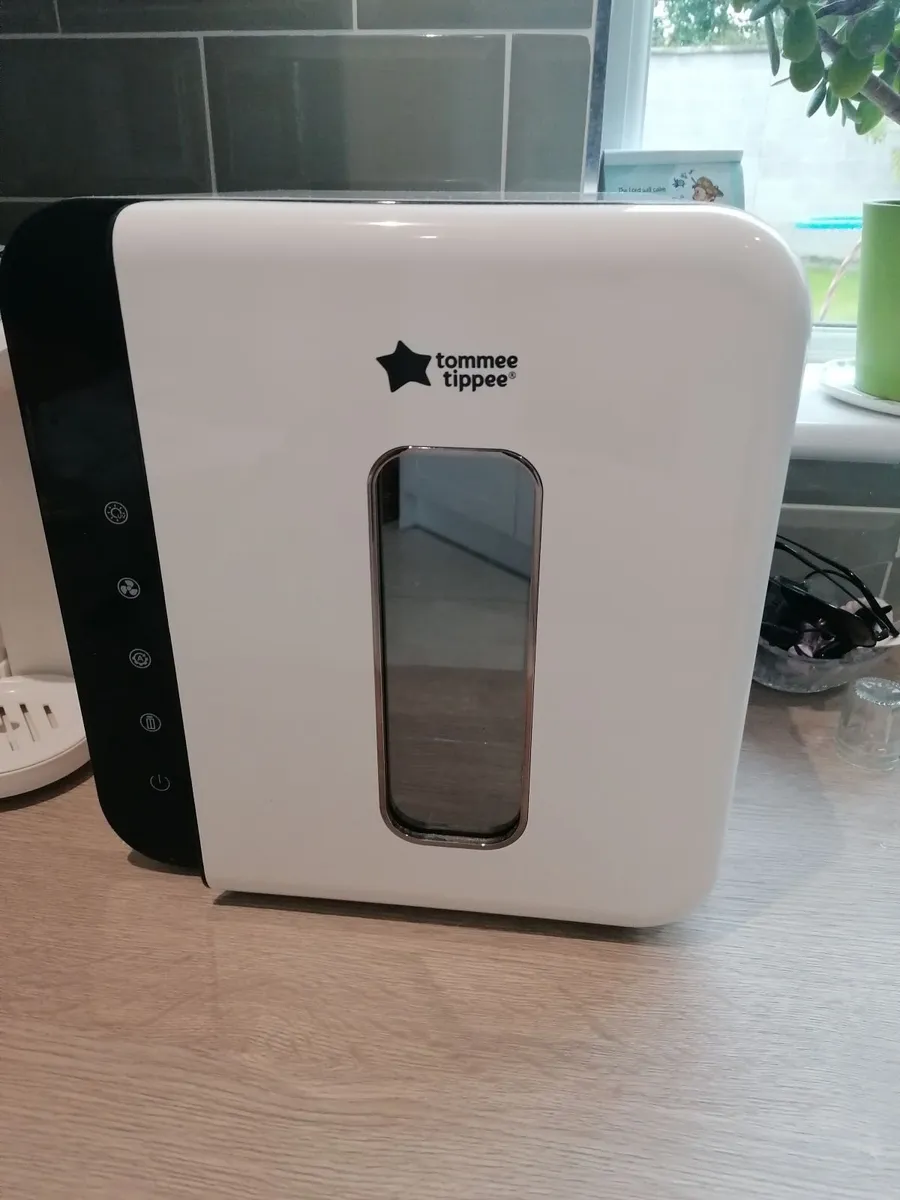 Tommee tippee UV bottle steriliser and dryer - Image 3