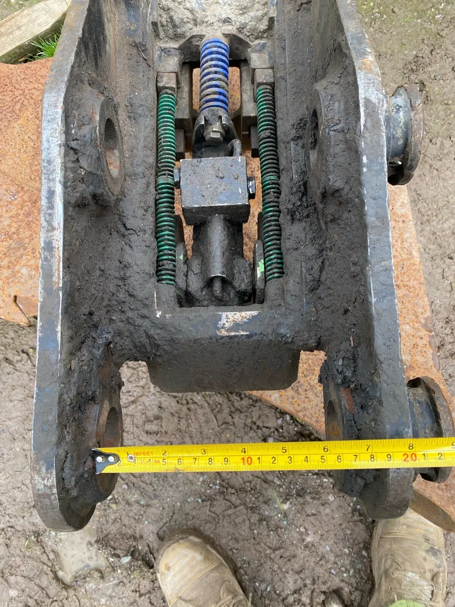 45 mm double locking quick hitch - Image 2