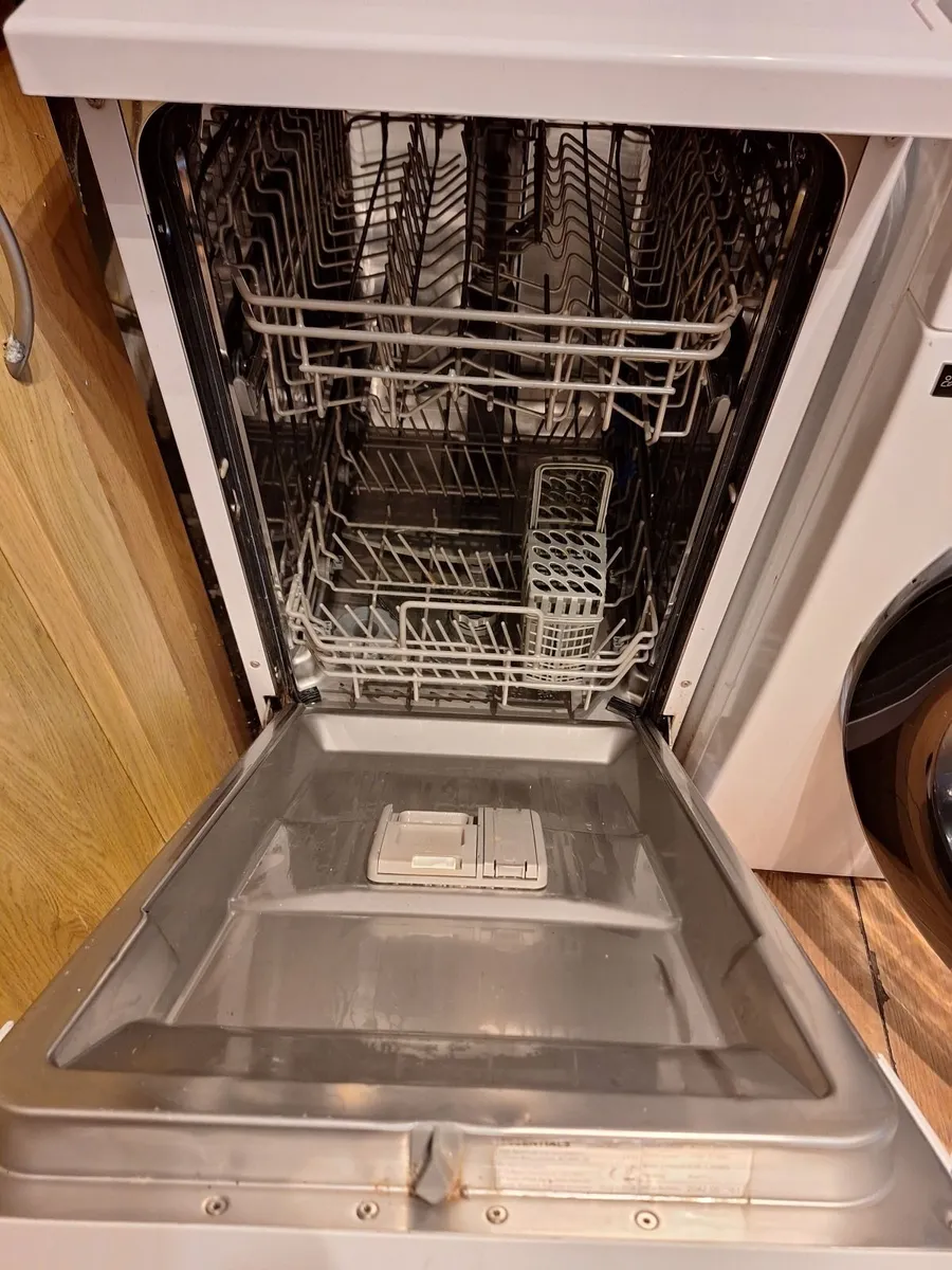 Freestanding dishwasher - Image 2
