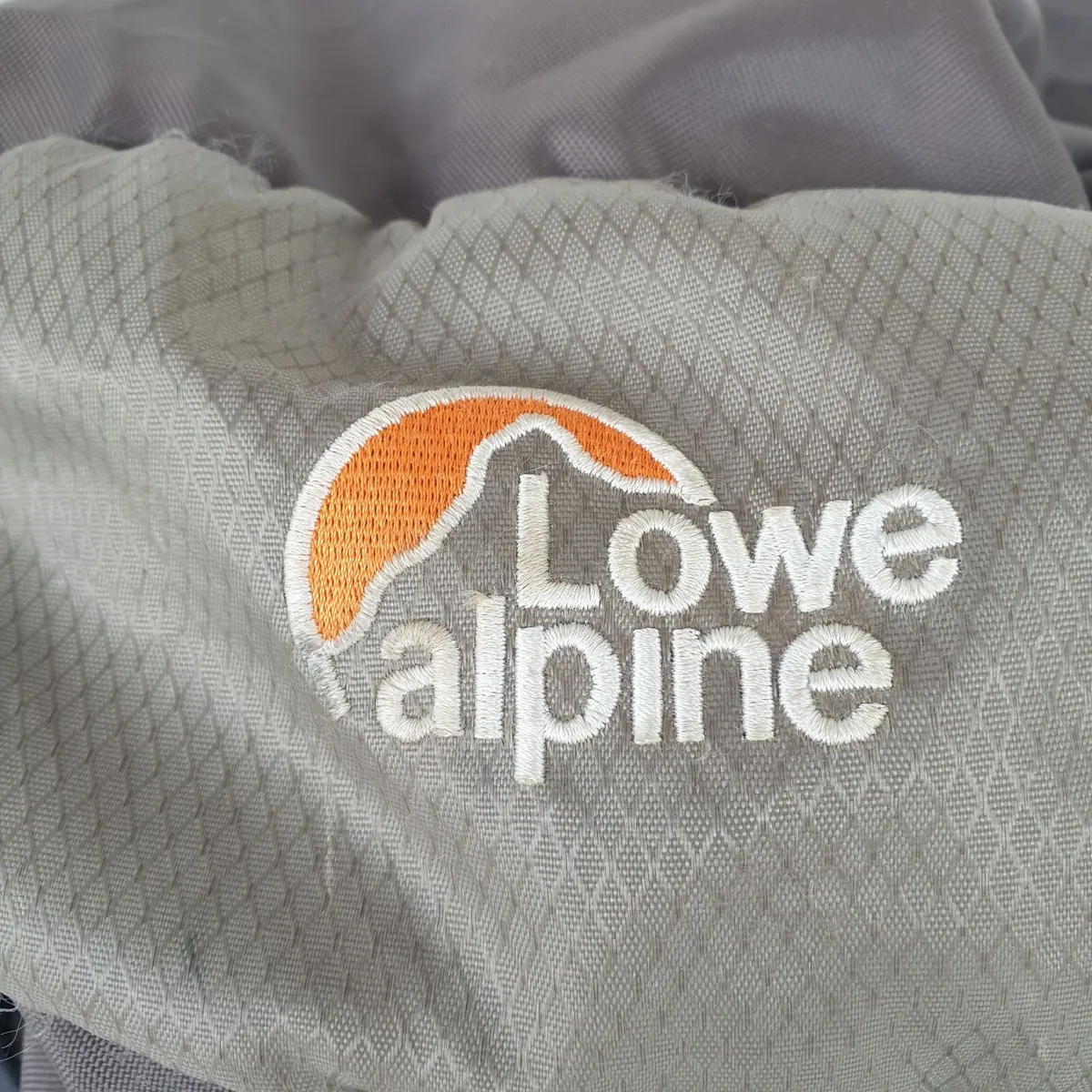 Lowe Alpine backpack Airzone 45 with platypus - Image 2