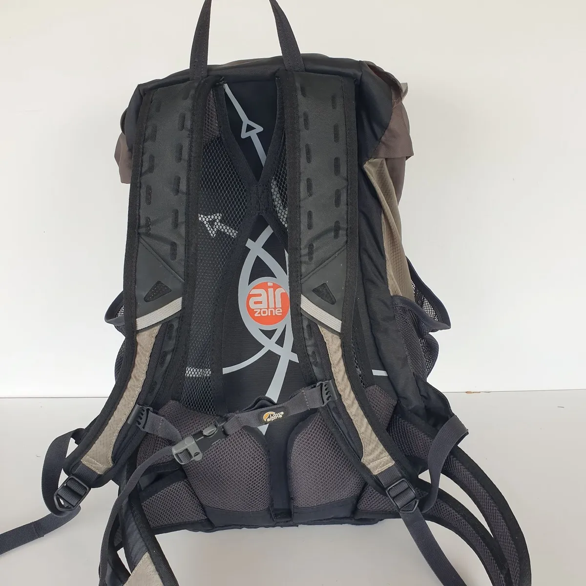 Lowe Alpine backpack Airzone 45 with platypus - Image 4