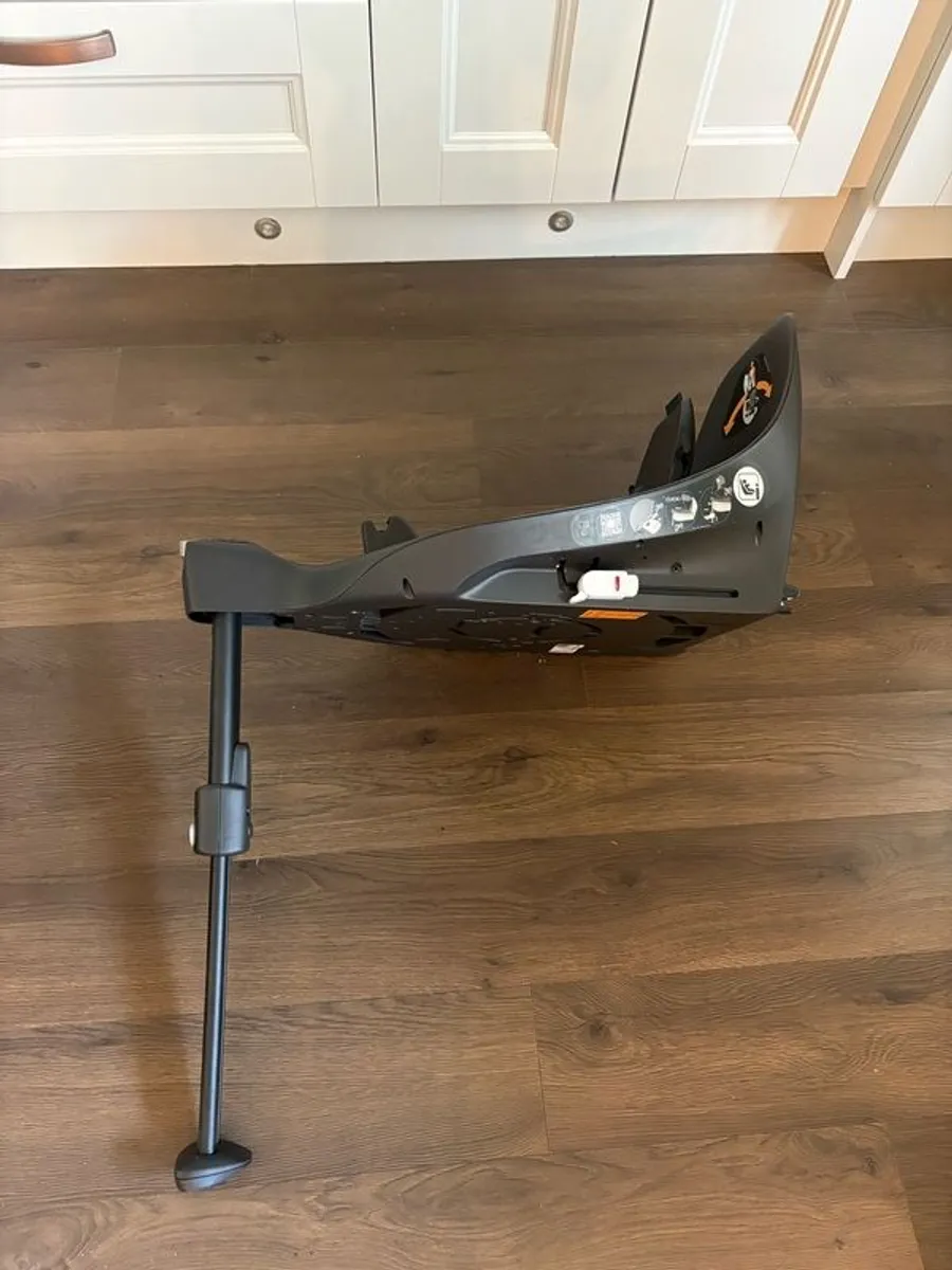 Cybex Base Z - Image 2
