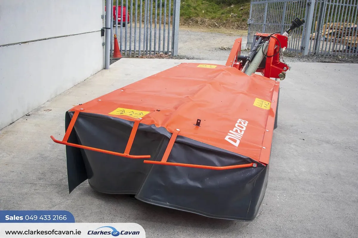 Kubota DM2028 Mower - Image 2