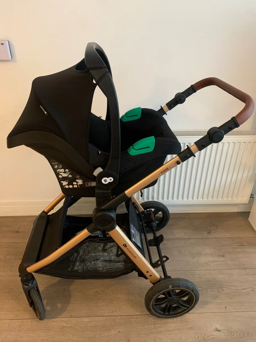 Baby pram 3-in-1 travel system - Image 1