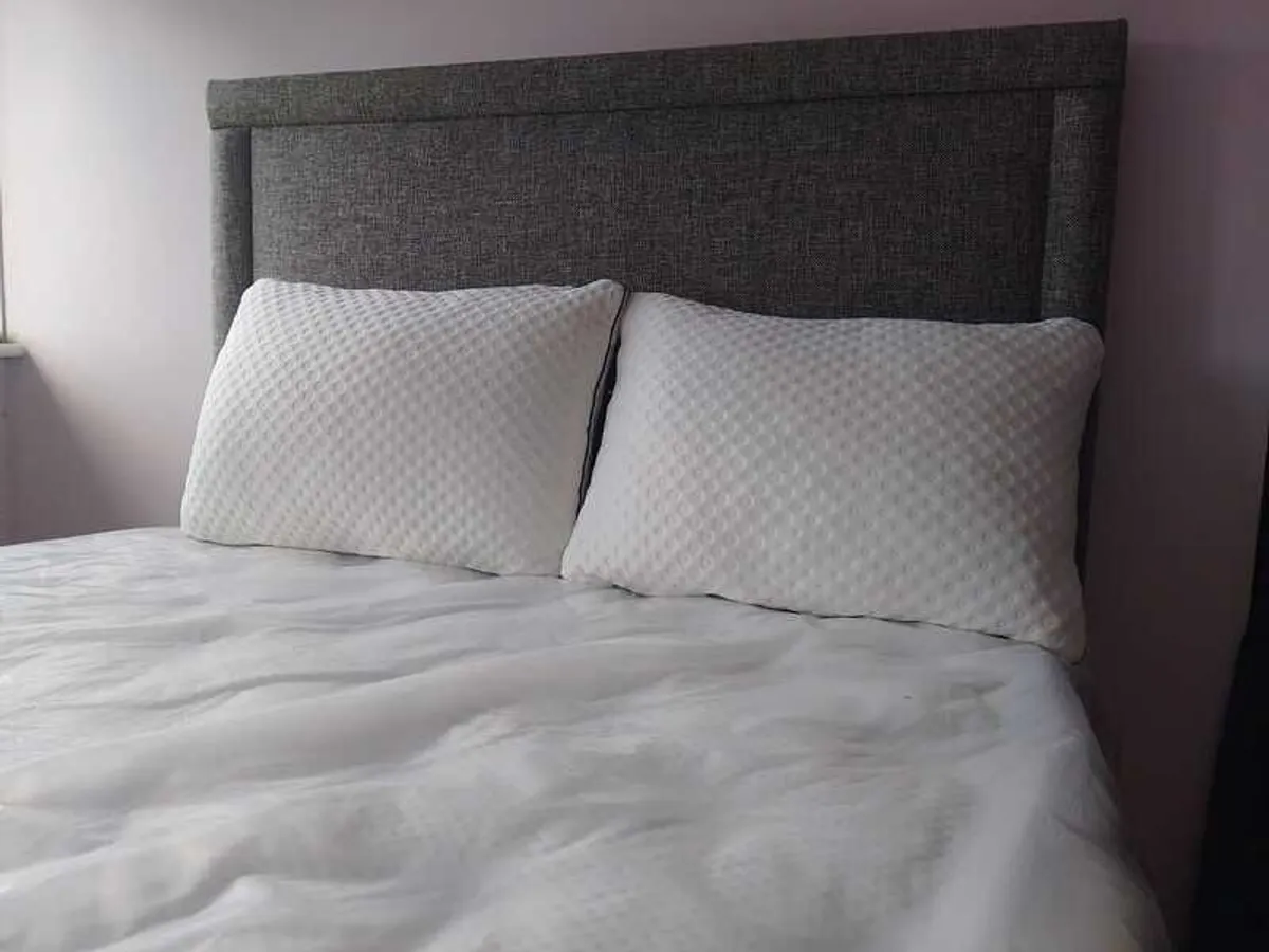 bedframe with mattress - Image 4