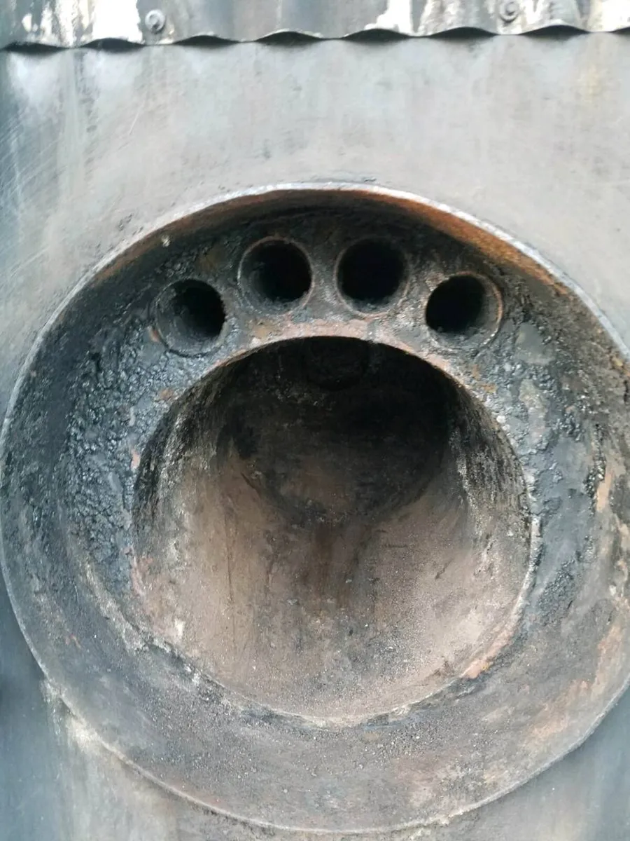 Log material burner - Image 1