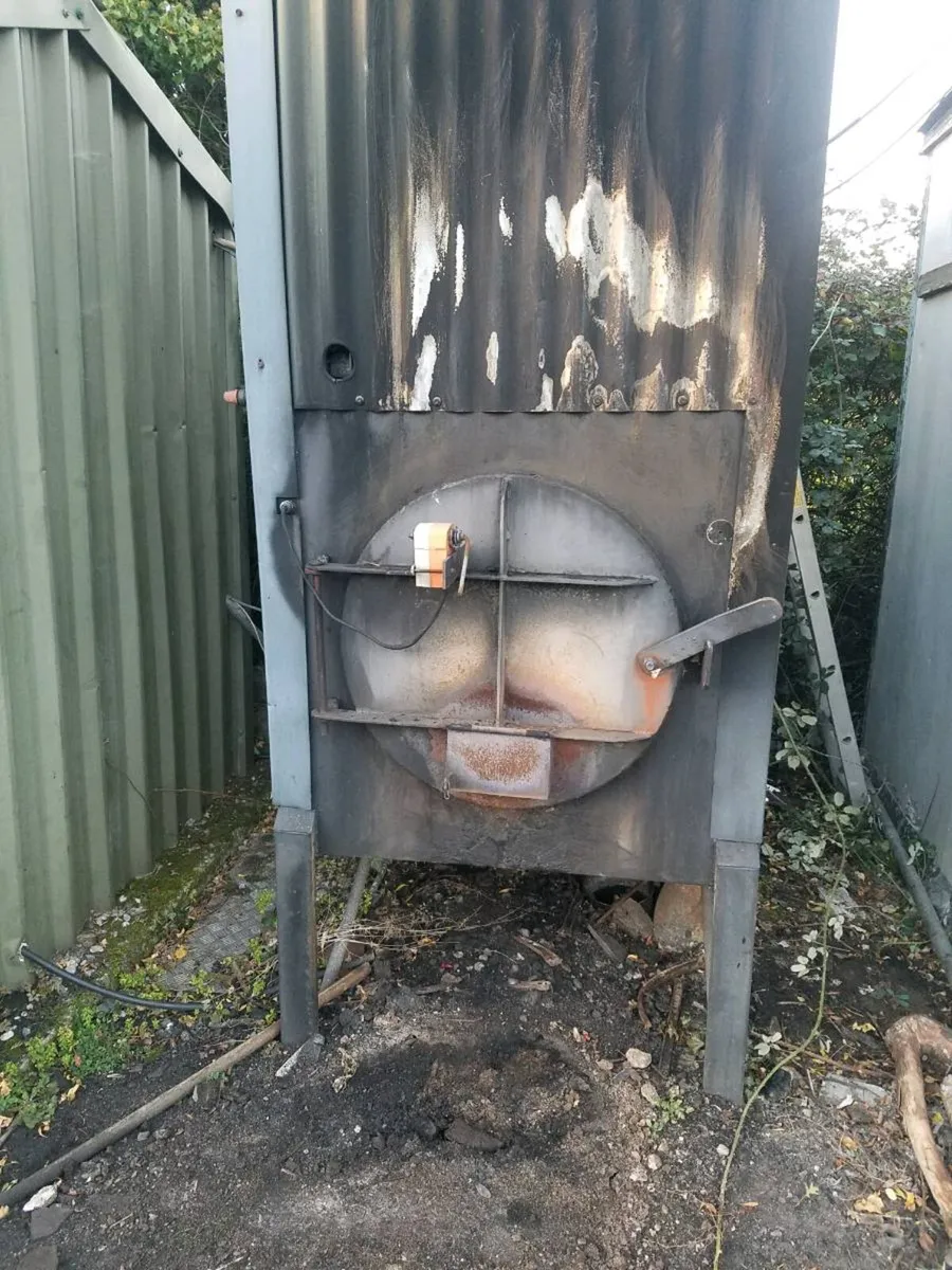 Log material burner - Image 2