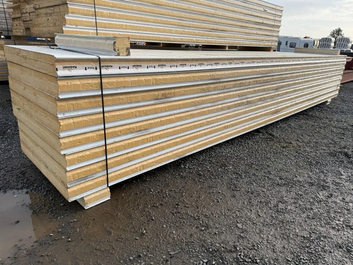 APPROX. 200+ SHEETS OF INSULATED CLADDING - Image 3