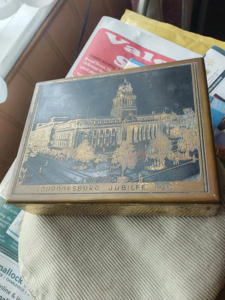 Vintage South African1936 cigar case - Image 1