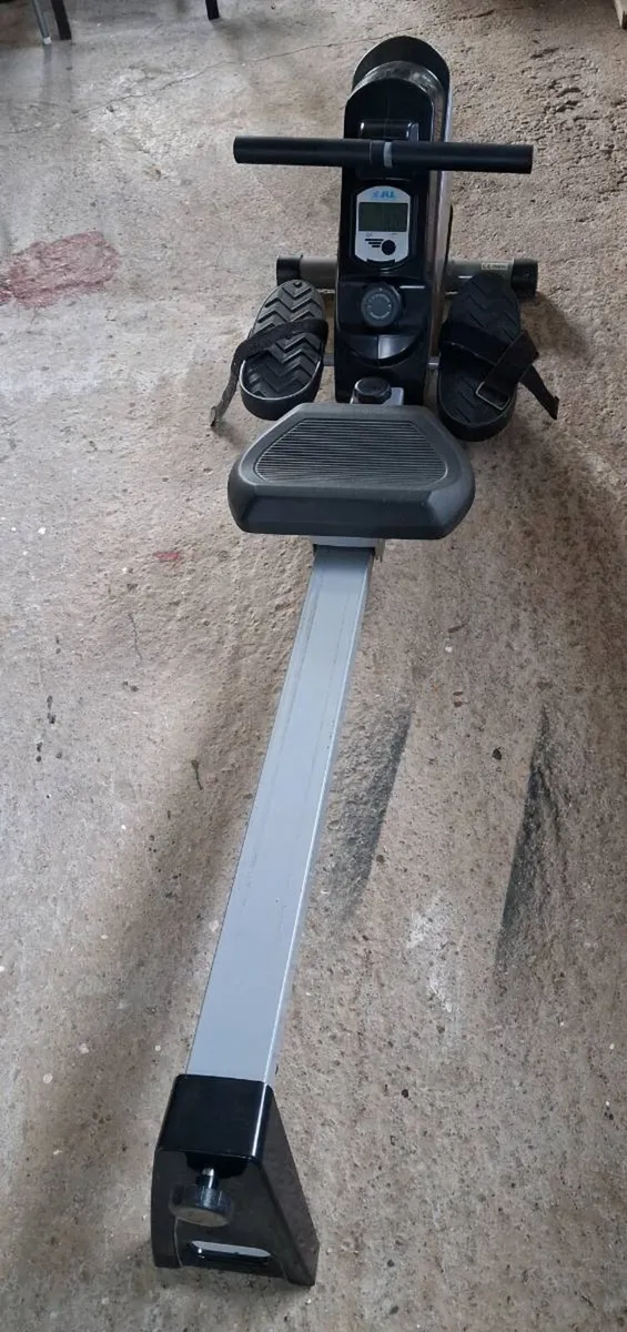 Rowing machine - Image 2