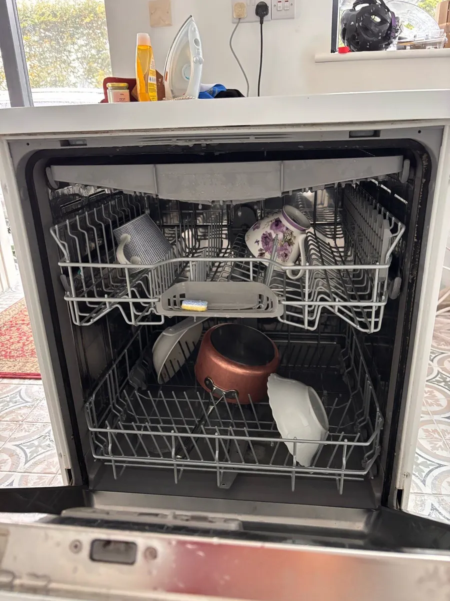 Freestanding Bosch serie 2 SilencePlus dishwasher - Image 2