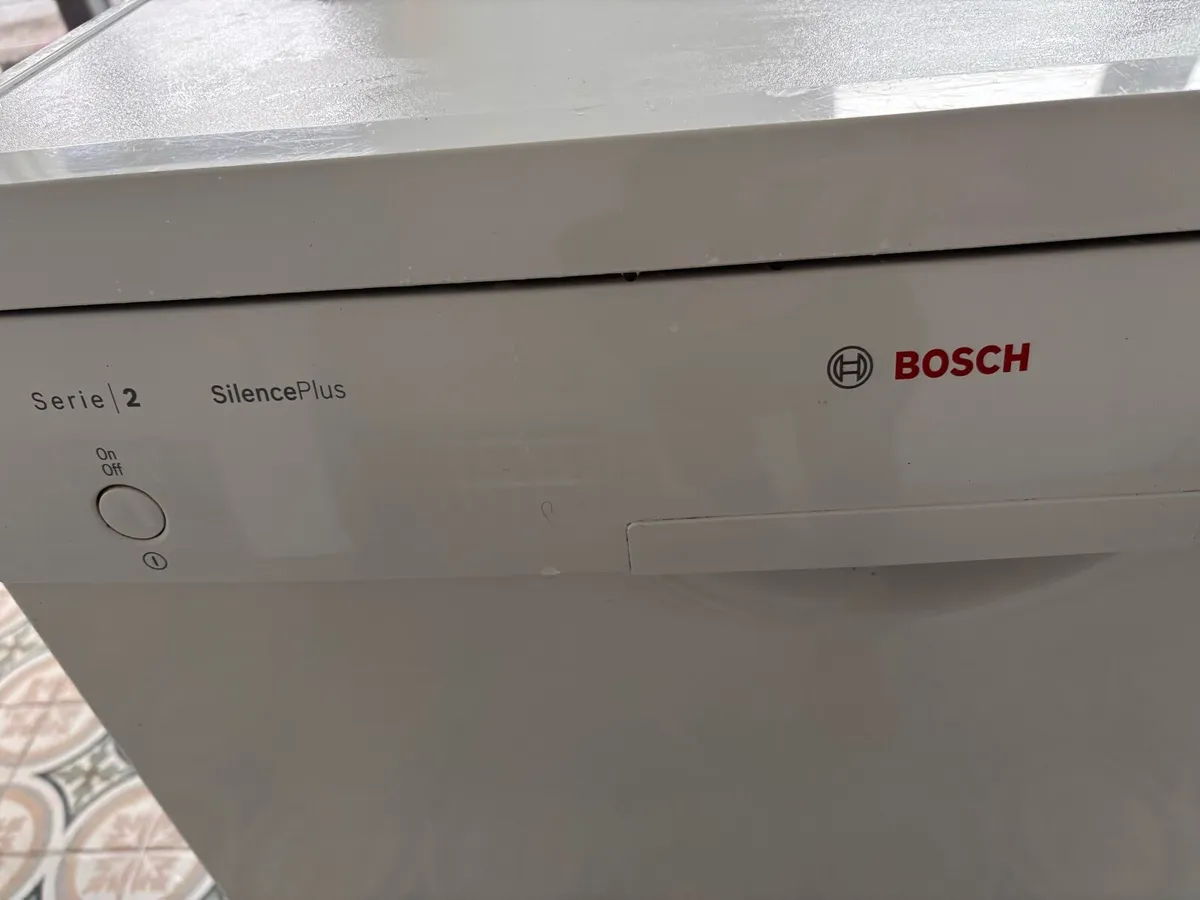 Freestanding Bosch serie 2 SilencePlus dishwasher - Image 3