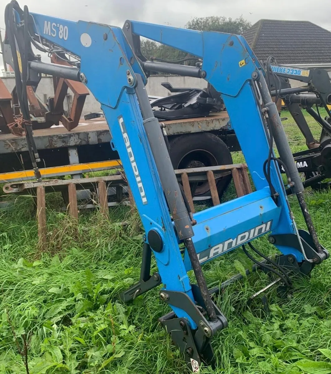 LOADER TO FIT NEW HOLLAND TL