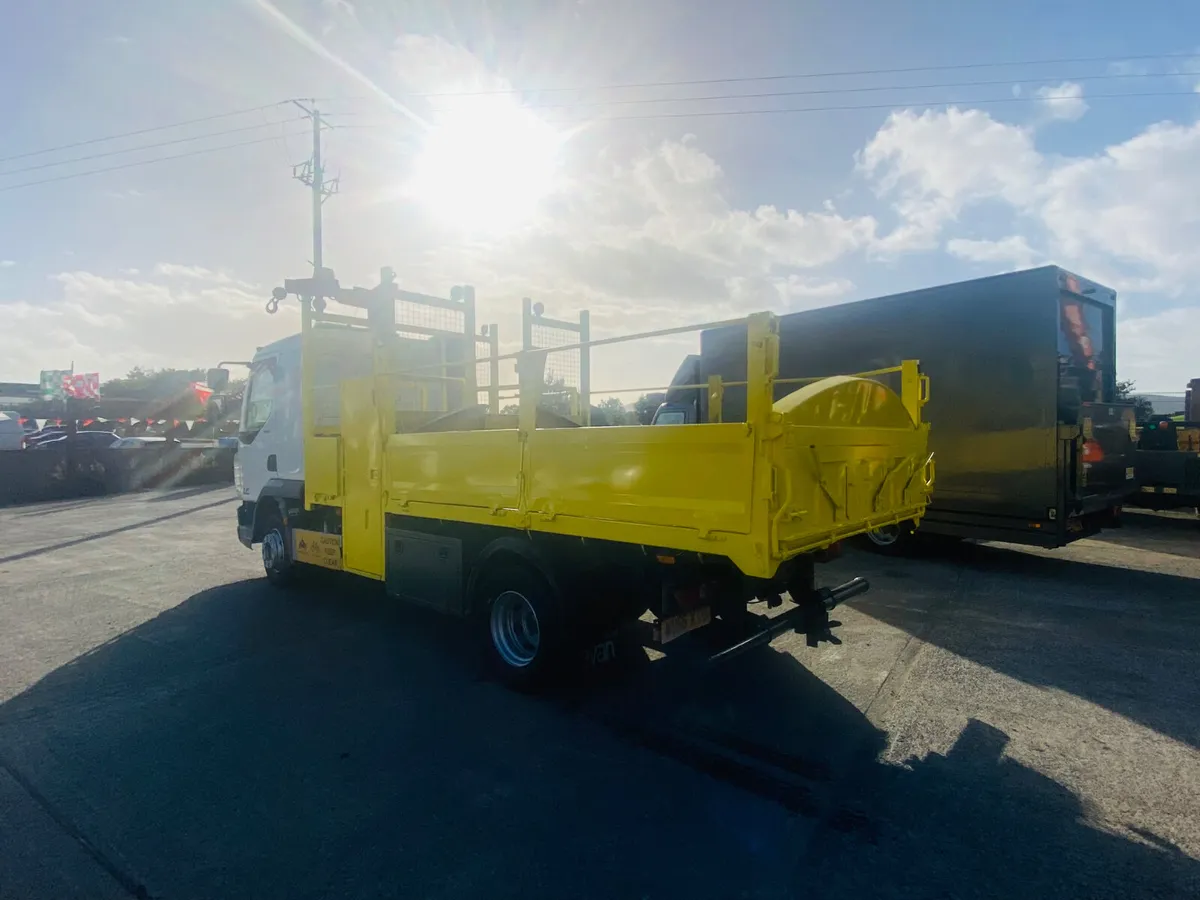 2016 Faf LF180 tipper Swing crane 90k kms - Image 4