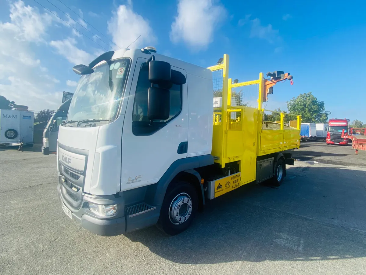 2016 Faf LF180 tipper Swing crane 90k kms - Image 3