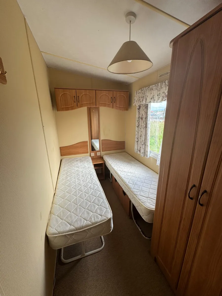 2009 Cosalt – 37ft x 12ft – 3 Bedroom Static Carav - Image 4