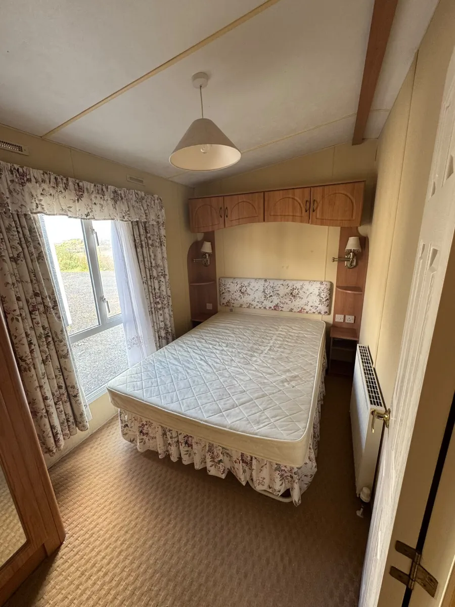2009 Cosalt – 37ft x 12ft – 3 Bedroom Static Carav - Image 3