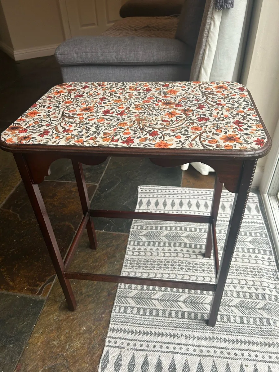 Unique vintage floral side table - Image 3