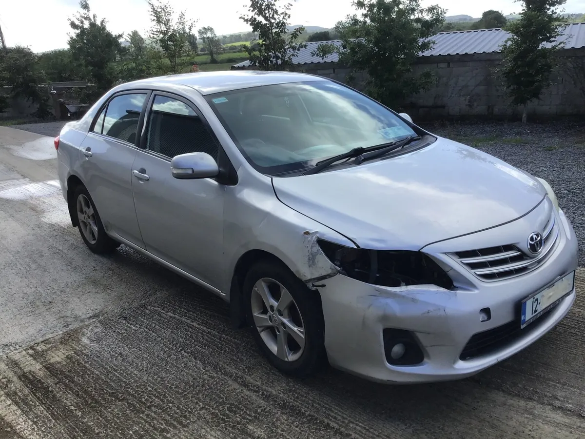 2012 Toyota Corolla diesel - Image 4