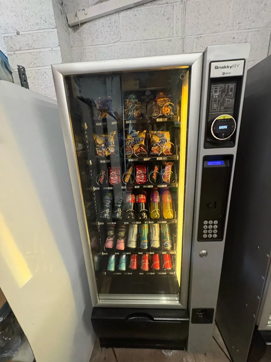 Vending machine for sale - Image 1