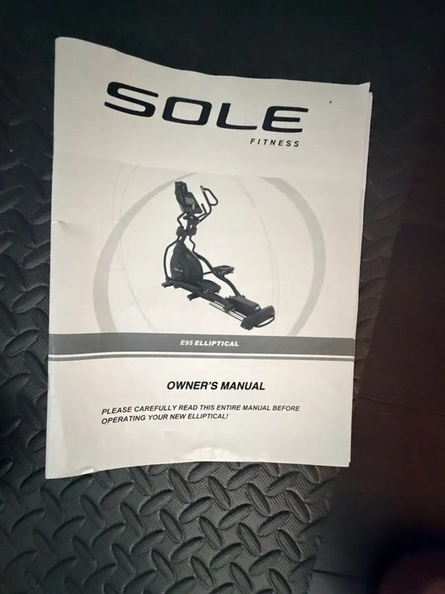 SOLE E95 Elliptical - Image 3