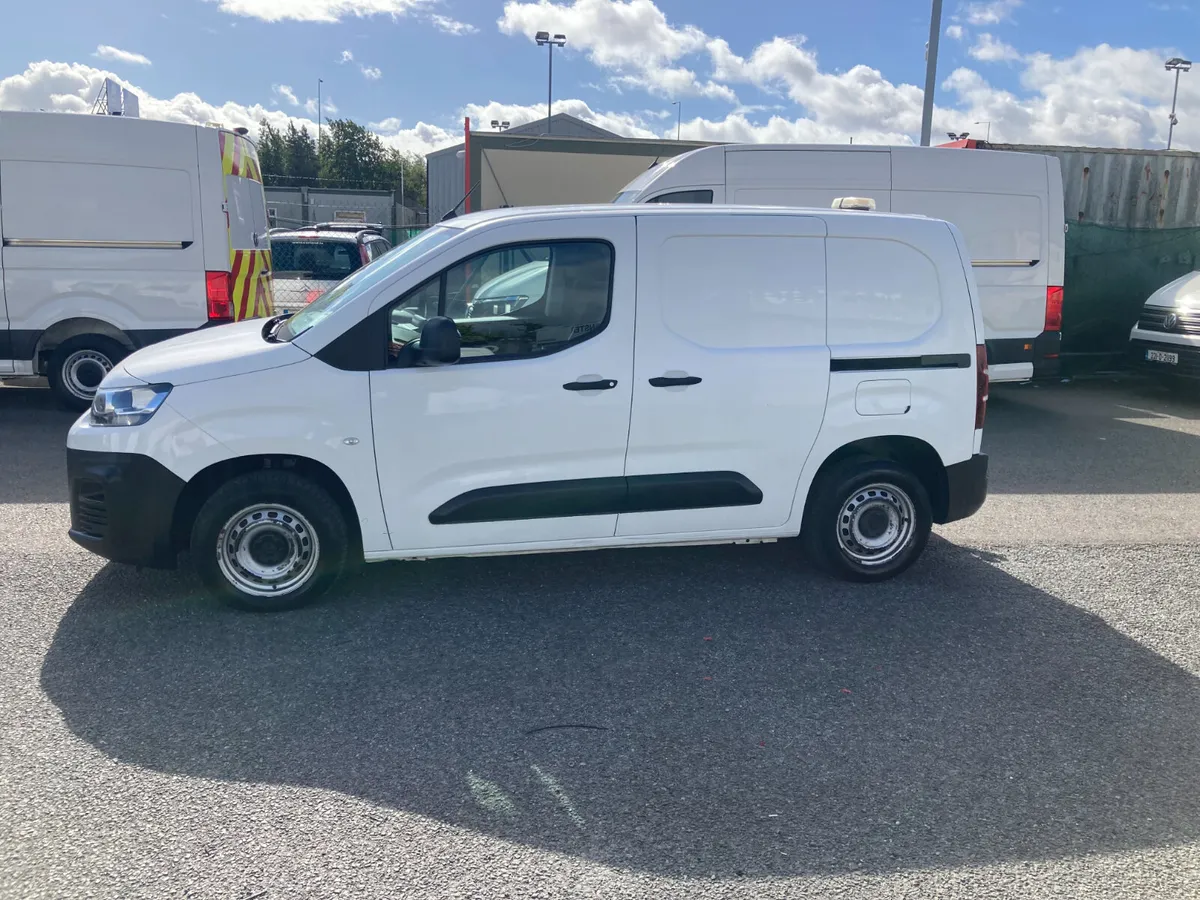 Citroen Berlingo 2022 - Image 4