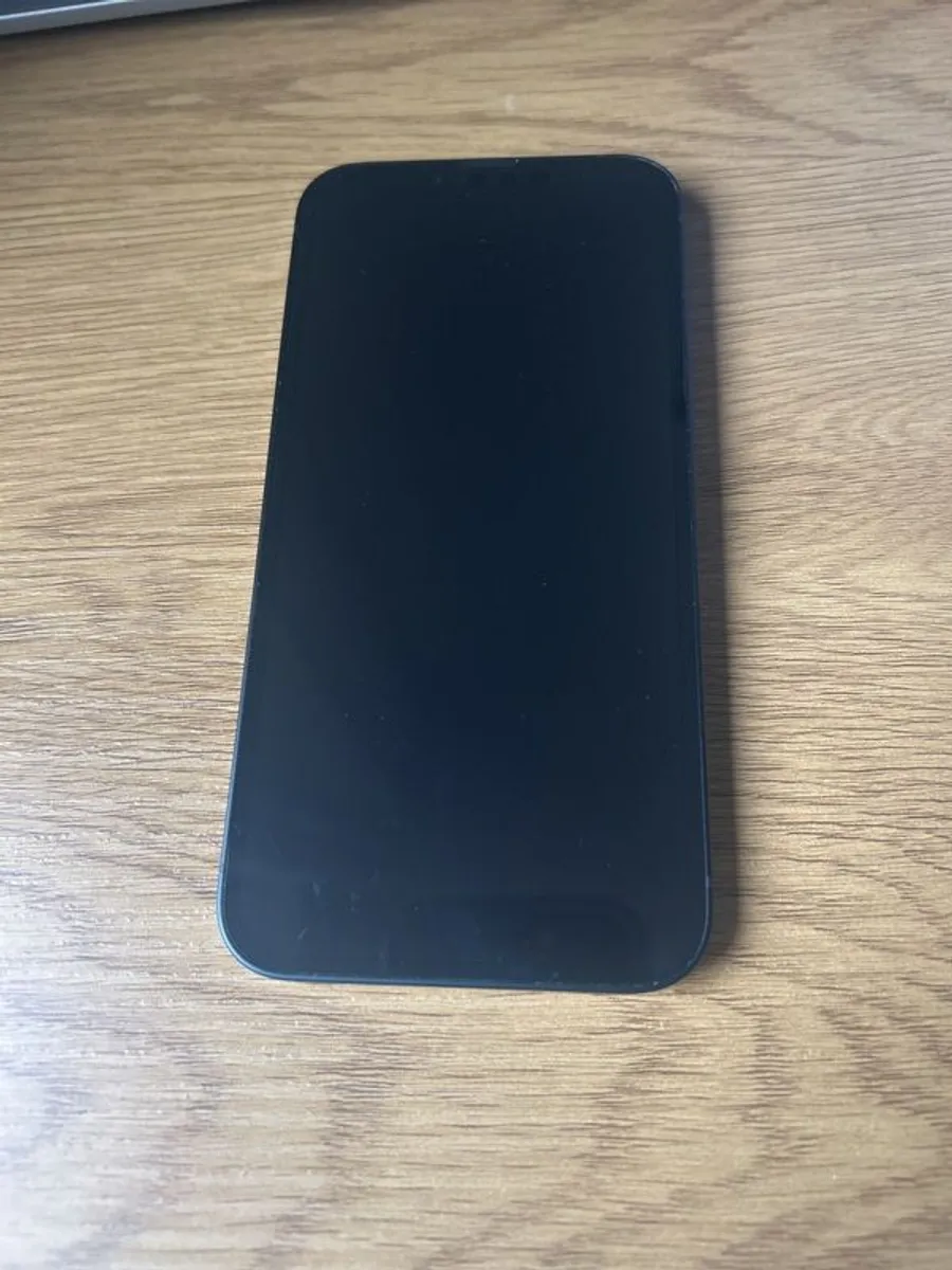 iPhone 13 - Image 2
