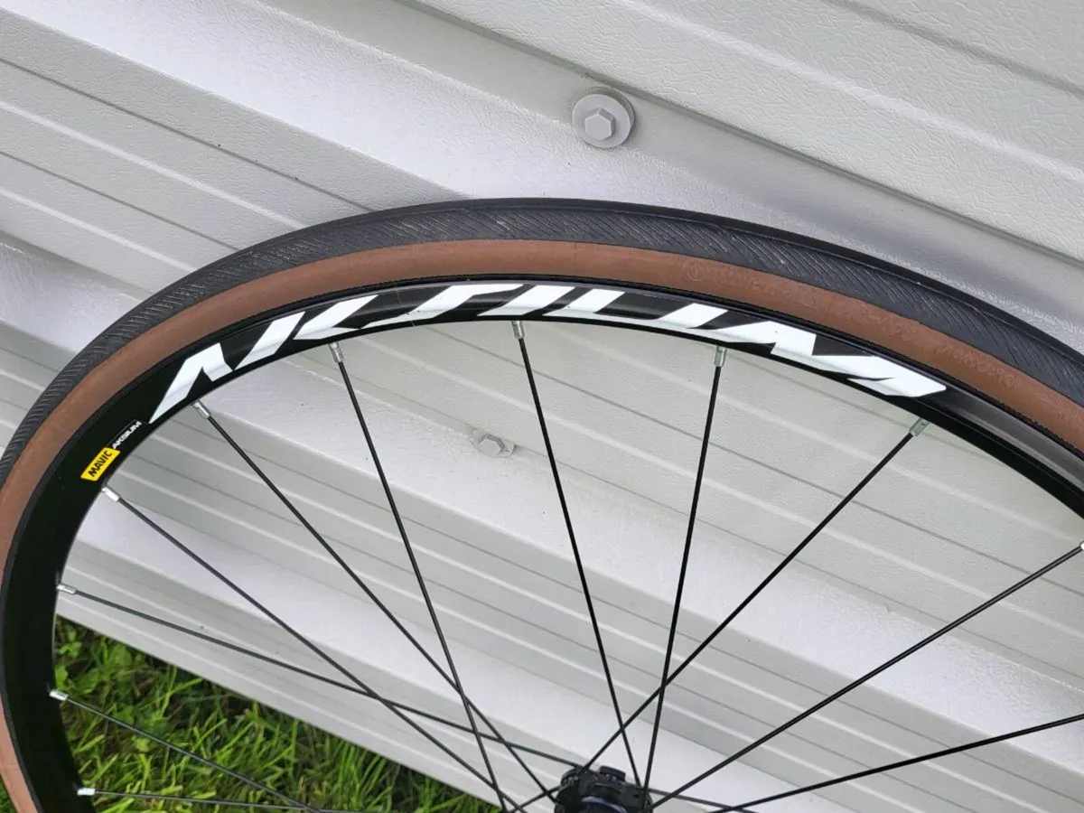 Mavic Aksium Disc Wheelset - Image 2