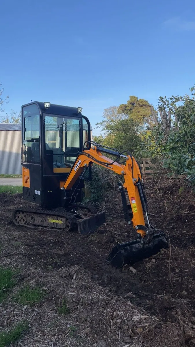 1.3T mini digger diesel - Image 1