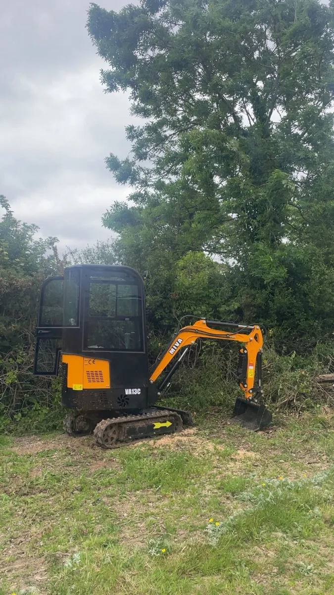 1.3T mini digger diesel - Image 2