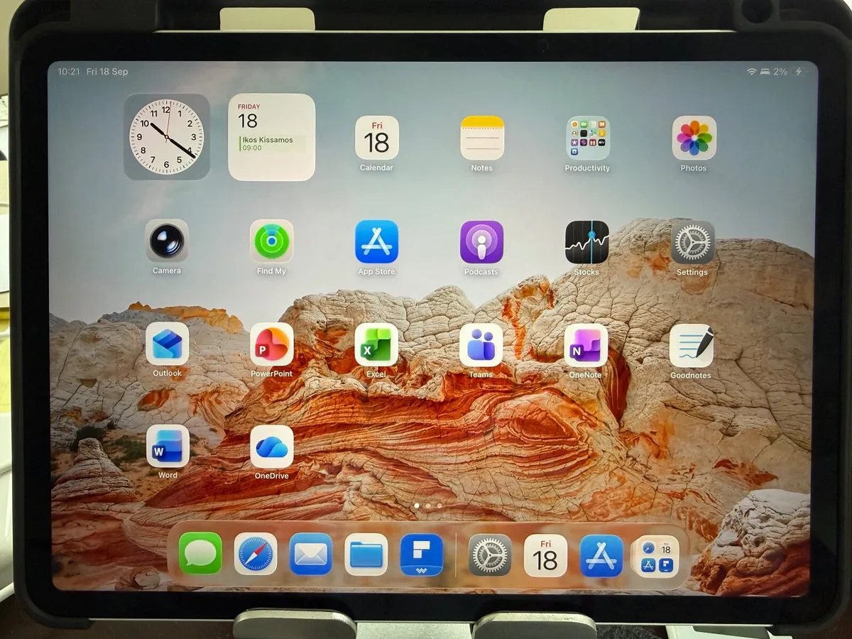 iPad Pro (11-inch) - Image 2